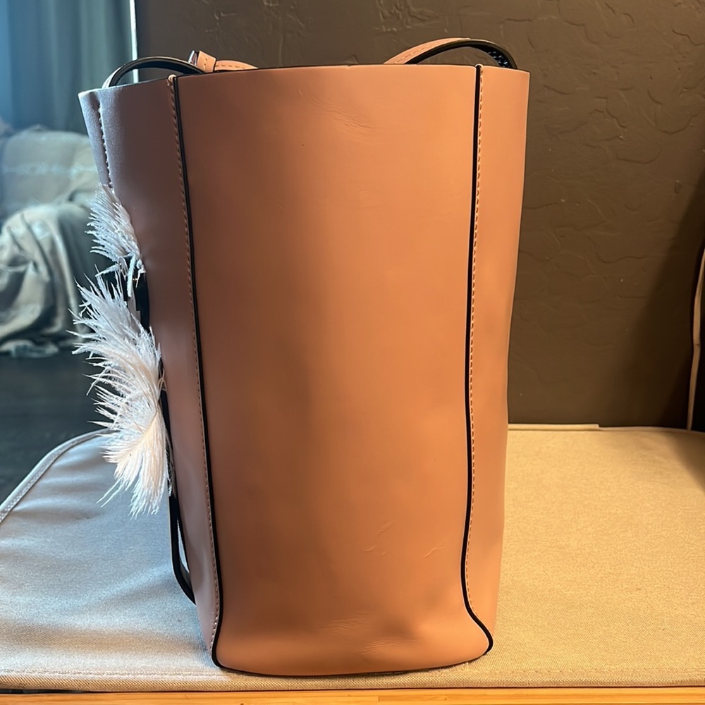 Kate Spade tote - Picture 4 of 7